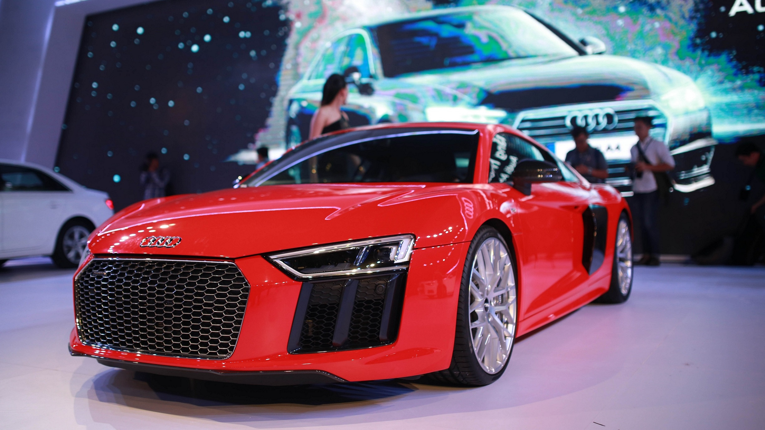 Audi R8 V10 Plus được nhập khẩu chính hãng đầu tiên về Việt Nam ra mắt tại sự kiện Audi Progressive 2016