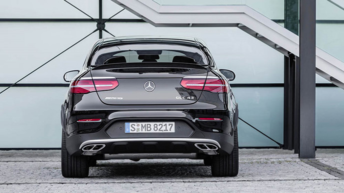 Mercedes-AMG GLC 43 được đánh giá là có hiệu suất vận hành cao