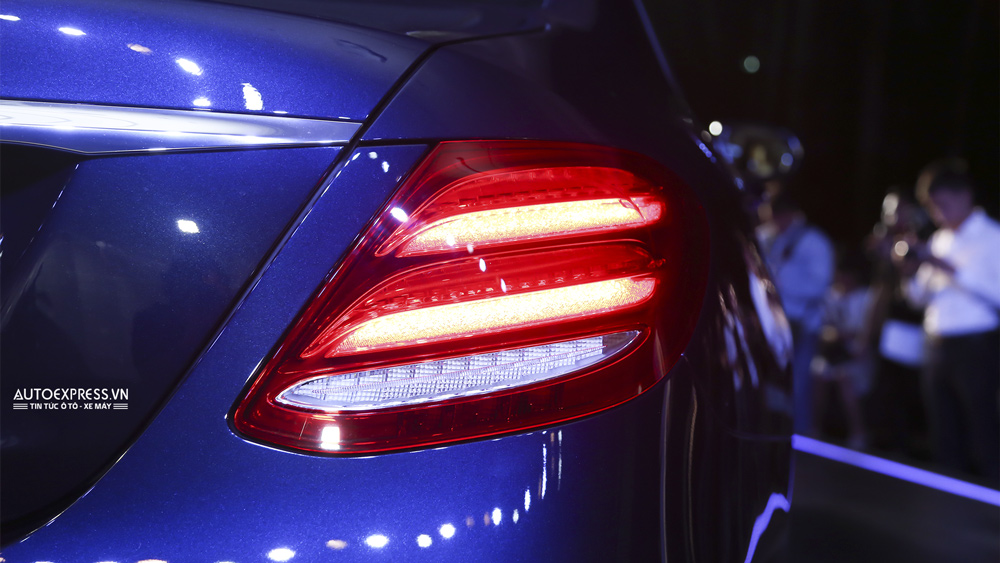 Mercedes-Benz E 200 thế hệ mới được kỳ vọng sẽ tiếp túc thống lĩnh xe sang cỡ trung