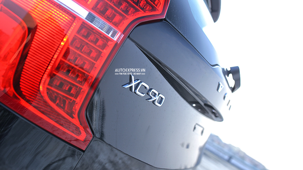 Đèn hậu Volvo XC90 Momentum