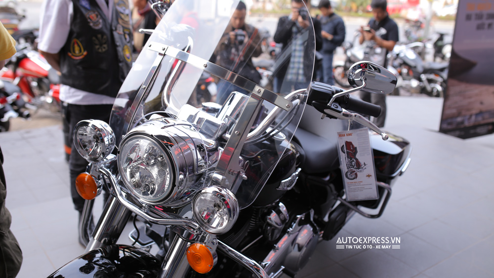 Đầu xe Harley-Davidson Road King 2017 thiết kế cổ điển