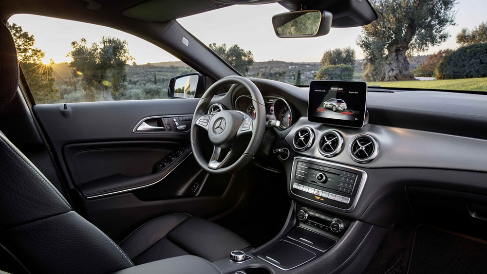 Nội thất Mercedes-Benz GLA 2017 facelift