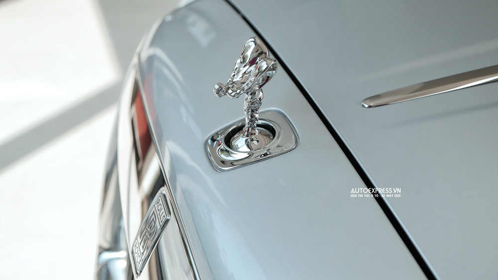Biểu tượng của Rolls-Royce Spirit of Ecstasy