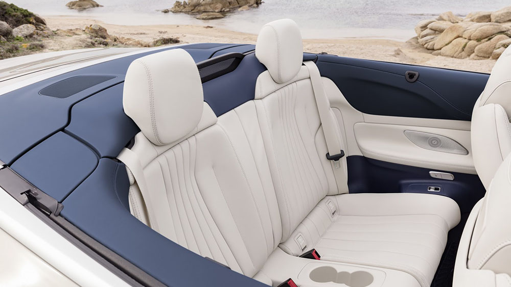 Hàng ghế sau Mercedes-Benz E-Class convertible