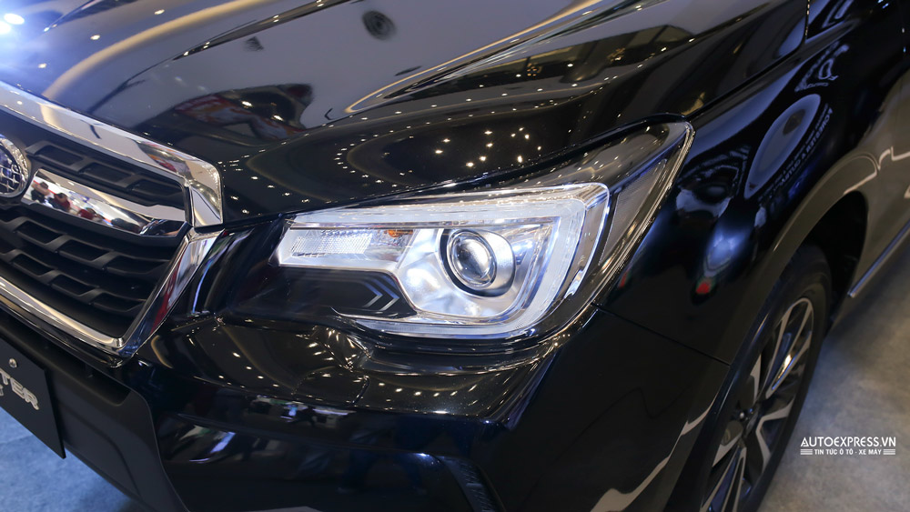 Đèn pha xe Subaru Forester 2017