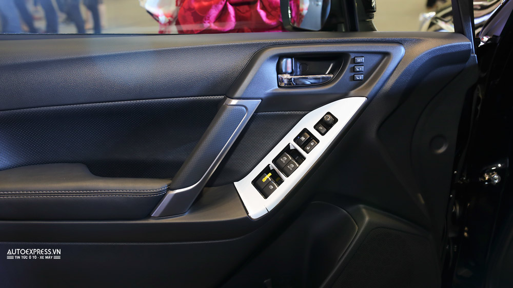Nút điều khiển xe Subaru Forester 2017