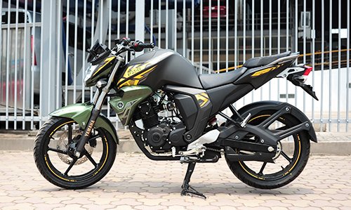 Cận cảnh Yamaha FZ-S 2.0 2016 phong cách nhà binh đầu tiên về Việt Nam