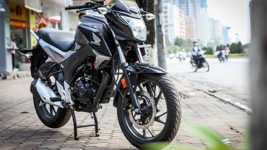 Tân binh nhà naked-bike Honda CB Hornet 160R đầu tiên về Hà Nội
