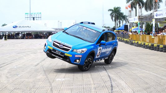 Siêu trình diễn ô tô Subaru Russ Swift 2016 chính thức khai màn tại HN
