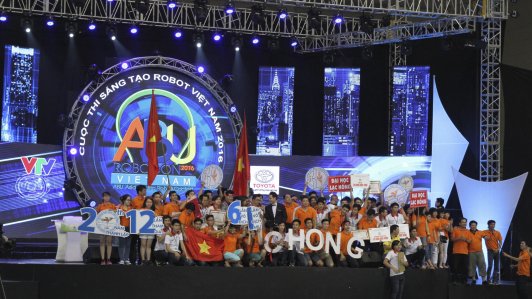 Đại học Lạc Hồng thắng tuyệt đối ở Robocon Việt Nam 2016