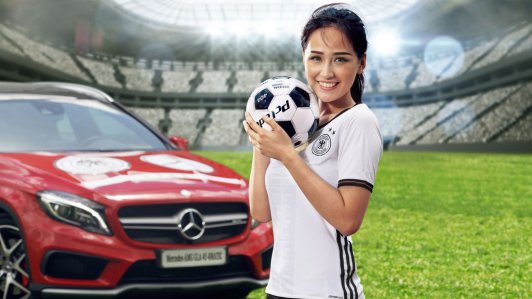 Mercedes-AMG GLA 45 4MATIC "nóng" cùng Hoa hậu Mai Phương Thúy
