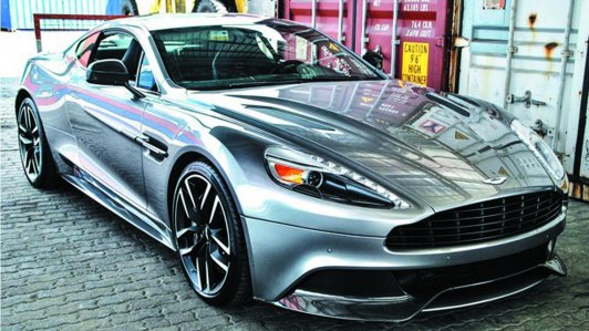  Chạy thuế tiêu thụ đặc biệt, Aston Martin Vanquish lại về Việt Nam