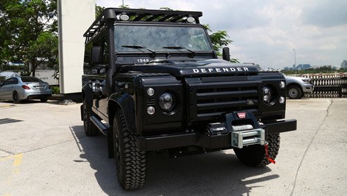 Land Rover Defender - "Quý tộc Anh" chạy Offroad về Việt Nam