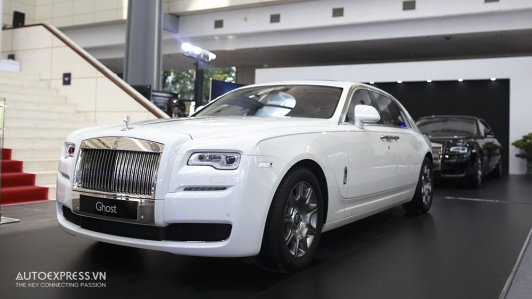 Mua một chiếc Rolls-Royce đích thực như thế nào?