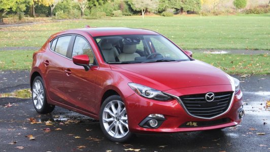 Mazda3 giảm giá bán trong khi BT-50 3.2L tăng 50 triệu sau 1/7