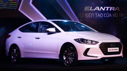 Hyundai Elantra 2016 chốt giá từ 615 triệu đồng tại Việt Nam