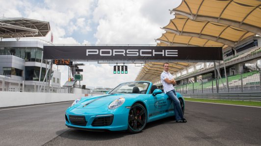 Học viện lái xe Porsche dành cho báo chí đến trường đua Sepang, Malaysia