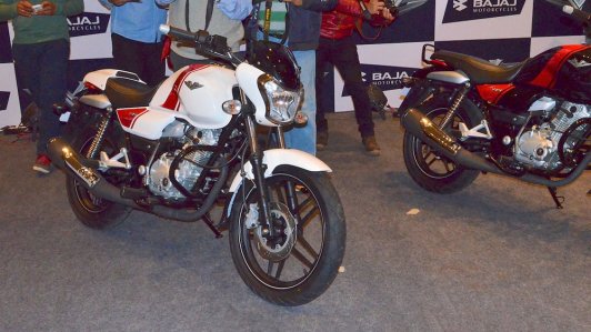 Xe côn tay Bajaj V12 giá rẻ hơn Honda Wave tại Việt Nam