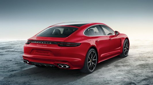 Porsche Panamera cập nhật bản thể thao Executive đỏ rực chào năm mới