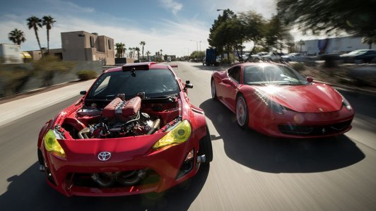 Toyota 86 với ‘trái tim’ siêu xe Ferrari thể hiện kỹ thuật điêu luyện