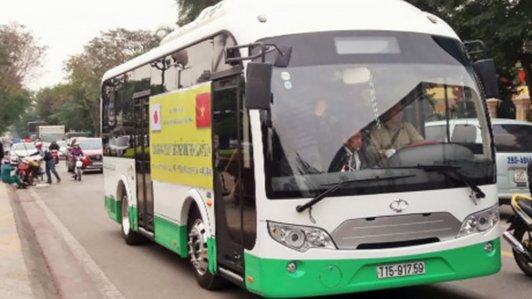 Xe buýt năng lượng mặt trời miễn phí tại Việt Nam