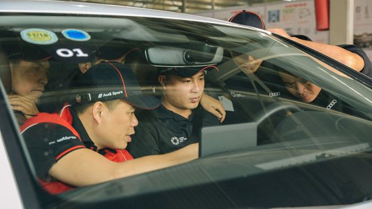 Tìm hiểu quy trình đào tạo lái xe Audi phục vụ APEC 2017 tại Việt Nam