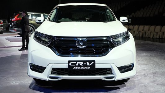 Cận cảnh phiên bản thể thao của Honda CR-V 2017 phiên bản 7 chỗ vừa ra mắt