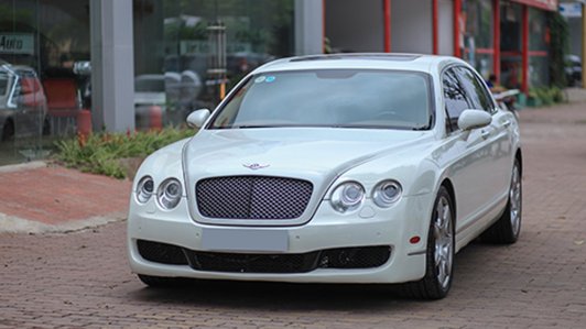 Xe sang Bentley Flying Spur 2006 chạy 13 vạn giá 2 tỷ đồng đắt hay rẻ?