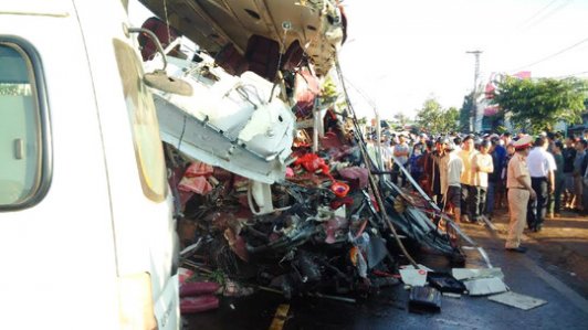 Xe tải chạy 105km/giờ trong vụ tai nạn kinh hoàng ở Gia Lai