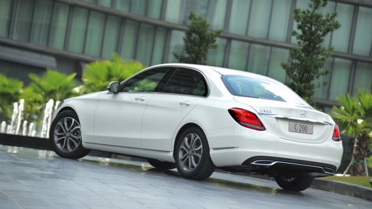 Mua Mercedes-Benz tiền tỷ, khách hàng bị đại lý "xù nợ" bộ lọc nhiên liệu?