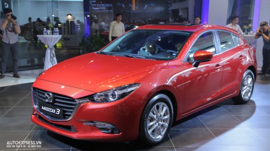 Soi kỹ Mazda3 Hatchback 5 cửa đời 2017 giá hơn 700 triệu đồng tại Hà Nội