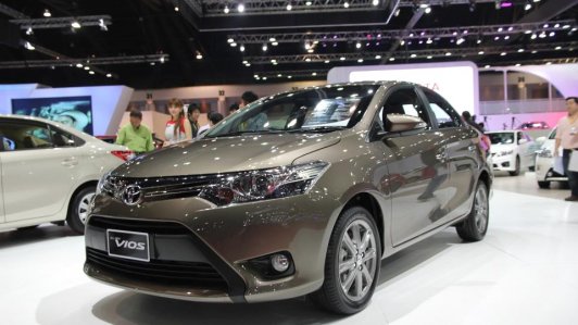 Toyota Vios trở lại ngôi vương với doanh số ấn tượng