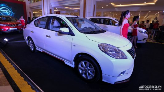 Ảnh chi tiết Nissan Sunny phiên bản cao cấp Premium S giá 518 triệu đồng tại Việt Nam