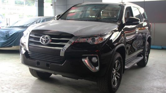 Toyota Fortuner 2017 bản Trung Đông đầu tiên về Việt Nam giá hơn 2 tỷ đồng