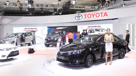 Toyota mang "muôn sắc xe" đến triển lãm ô tô Việt Nam 2017