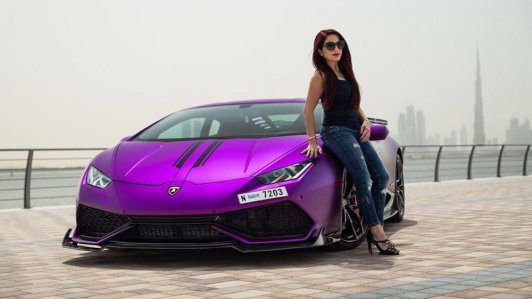 Lamborghini Huracan độ Revozport màu tím của mỹ nữ Ả Rập
