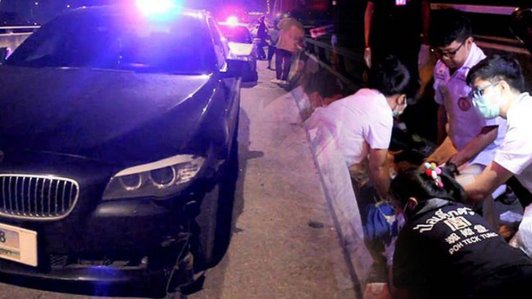 Nữ sinh đang "tự sướng" trên cao tốc bị xe BMW đâm tử vong