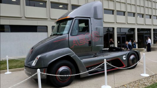 Không phải Tesla, Cummins mới là cái tên đầu tiên ra mắt xe tải chạy điện
