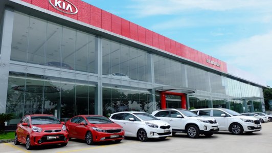 Doanh số giảm 37%, Toyota càng ngày càng mất thị phần tại Việt Nam
