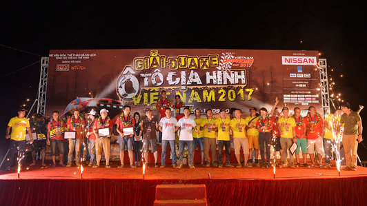 Giải đua xe địa hình VOC 2017 xướng tên các ngôi vị quán quân