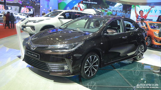 Toyota Corolla Altis 2017 chốt giá bán từ 702 triệu đồng tại Việt Nam