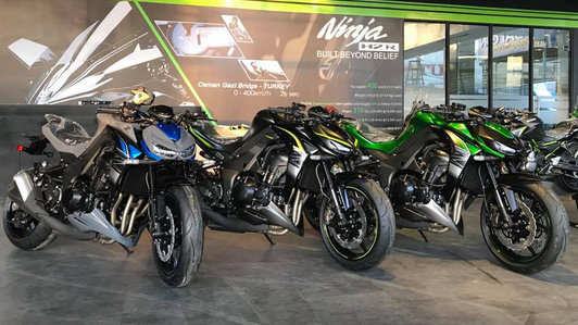 Kawasaki chính thức phân phối phiên bản Z1000 2018 tới khách Việt