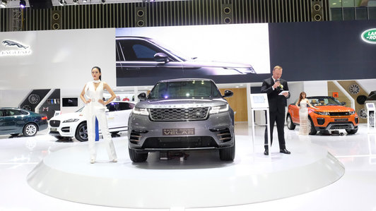 Range Rover Velar chính thức ra mắt khách Việt
