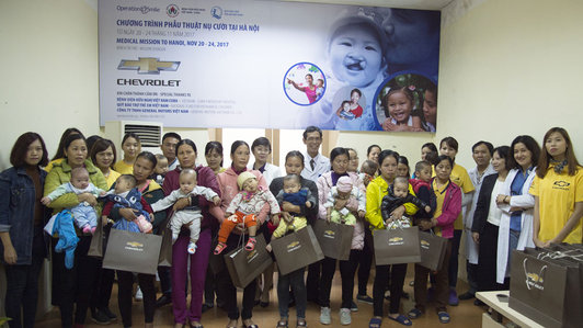 Cùng Chevrolet mang nụ cười đến với trẻ em hở hàm ếch tại Việt Nam