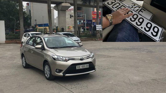 Toyota Vios mang biển "ngũ quý 9" gây sốt tại Hà Nội