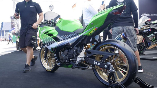 Kawasaki Ninja 400 ấn tượng với bản độ “full đồ khủng“