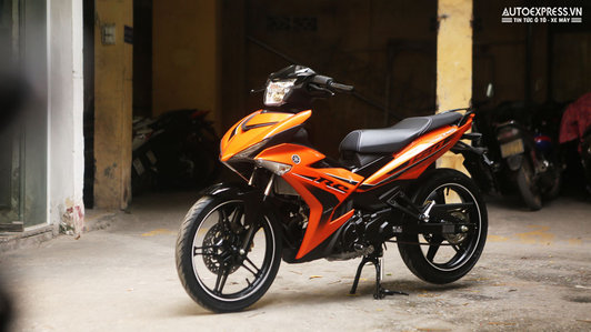 Soi chi tiết Yamaha Exciter màu cam mới bán tại Việt Nam