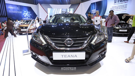 Cận cảnh Nissan Teana vừa giảm sốc gần 200 triệu tại Việt Nam