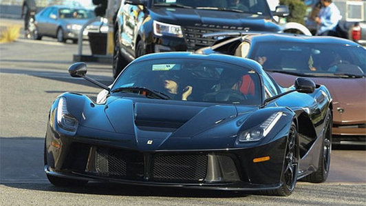 Siêu xe Ferrari LaFerrari của Kylie Jenner giá 32 tỷ đồng có gì đặc biệt?