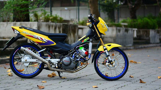 Honda Sonic 125 độ cực chất của biker "xứ Chùa Vàng"